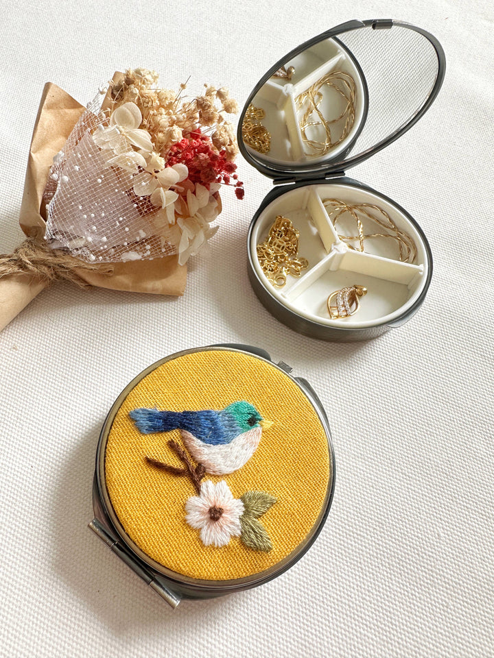 Floral Embroidered Round Jewelry Box With Mirrorrie