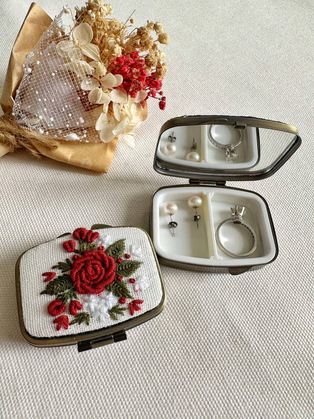 Floral Embroidered Rectangle Mini Jewelry Box With Mirror