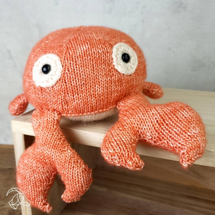 Karel Crab - DIY Knitting Kit