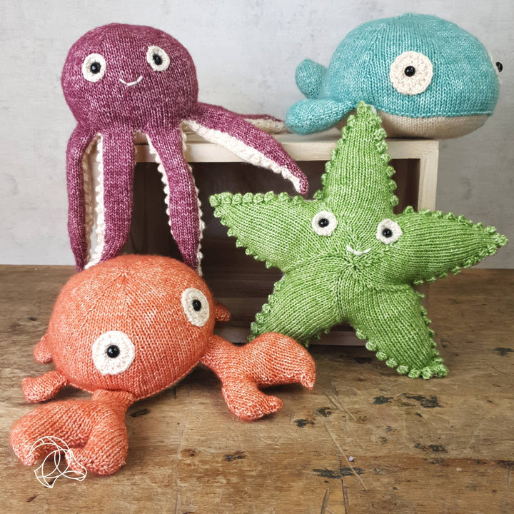 Willy Whale - DIY Knitting Kit