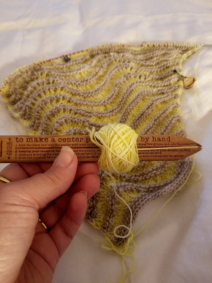 Center Pull Yarn Ball Winding Tool