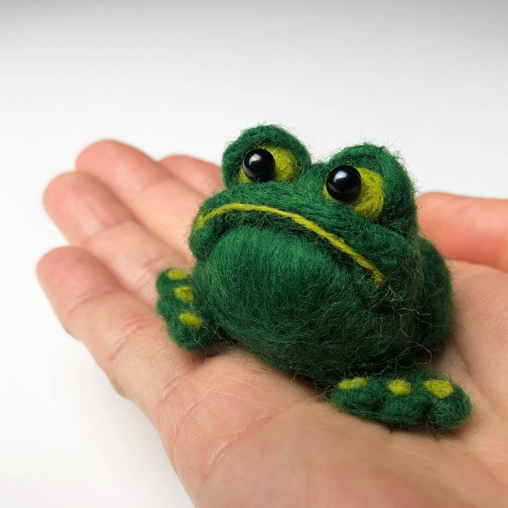 Needle Felting Kit - Frogs - Learn to make two funny frogs