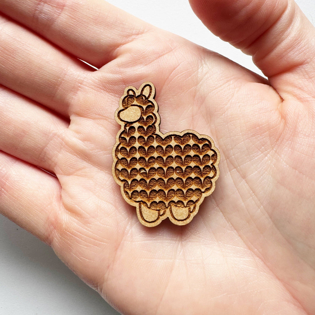 Alpaca - Wooden Magnetic Needle Minder