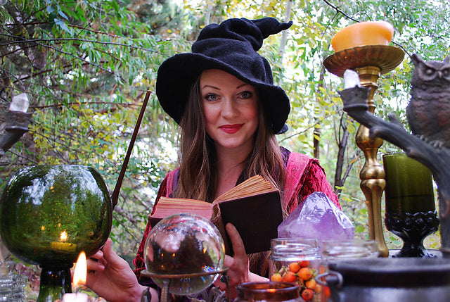 Knit a Witch Hat | 3-Week Class | Fridays (starting 10/17) 6:00pm - 7:00pm