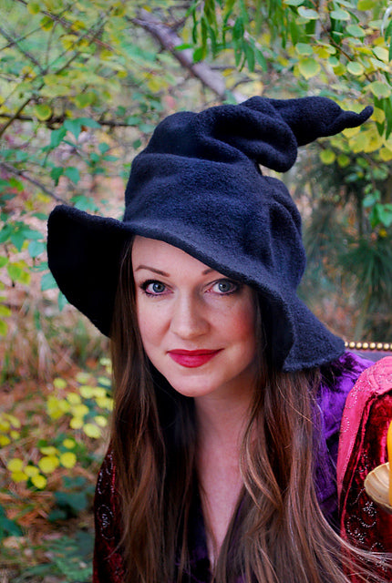 Knit a Witch Hat | 3-Week Class | Fridays (starting 10/17) 6:00pm - 7:00pm