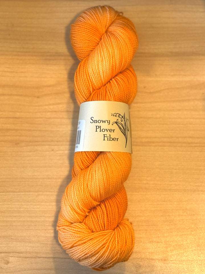 Snowy Plover Fiber 80% SW Merino / 20% Nylon Fingering 2-Ply