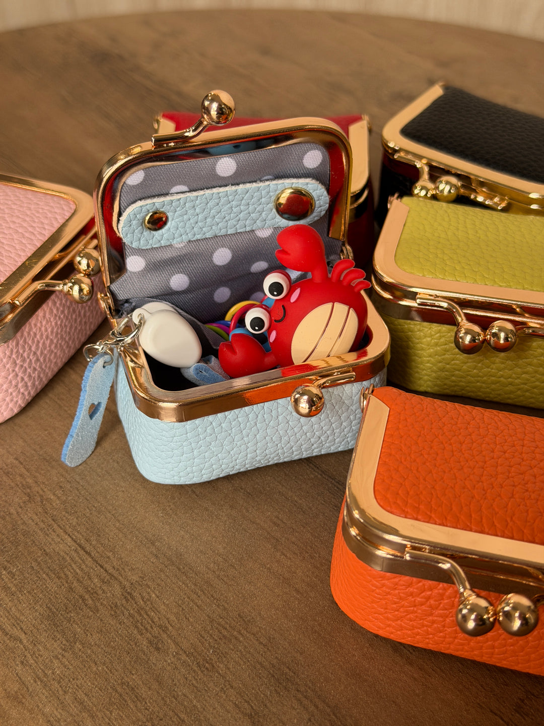 Vintage Leather Notions Case with Kiss-Lock Clasp