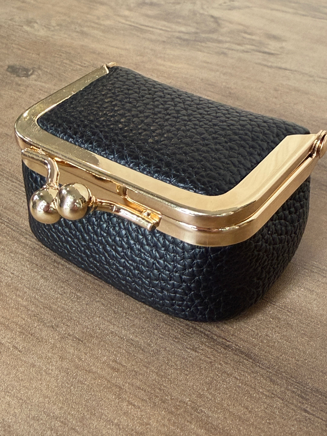 Vintage Leather Notions Case with Kiss-Lock Clasp