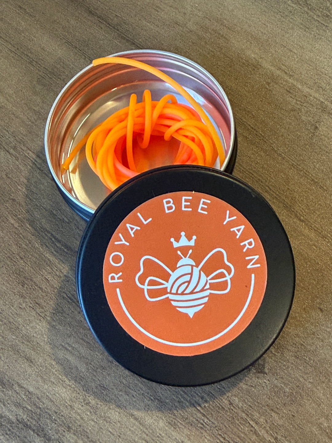 Royal Bee Tin with Barber Cords