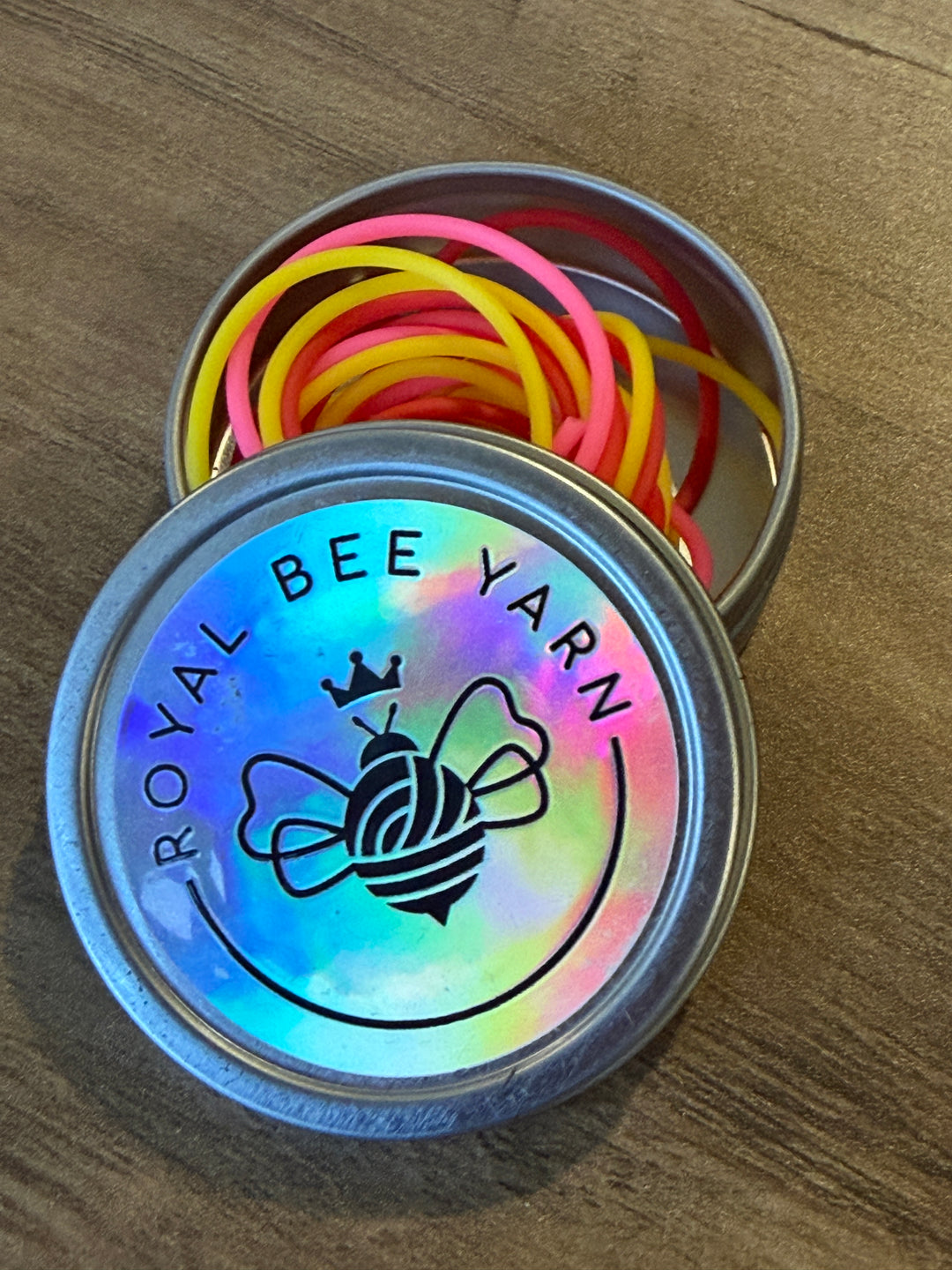 Royal Bee Tin with Barber Cords